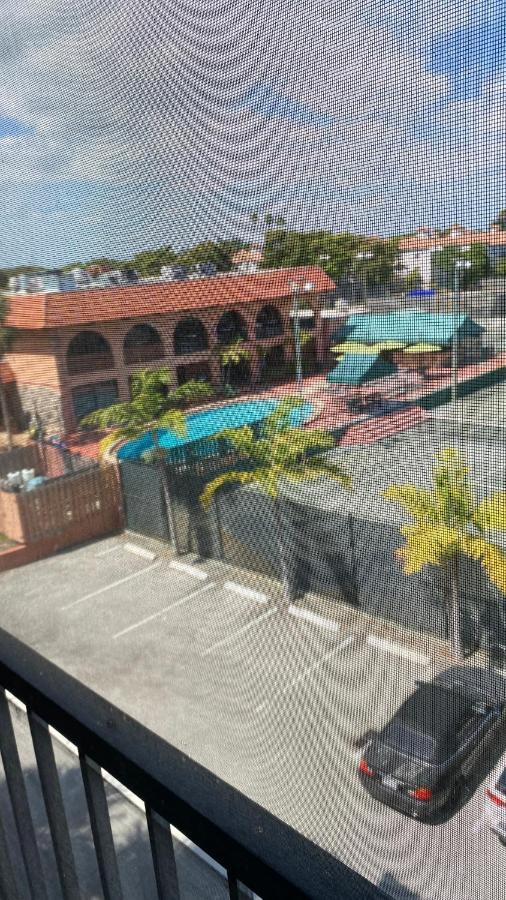 Fort Lauderdale Elegant Room Rental With Private Bath And Entrance Ngoại thất bức ảnh