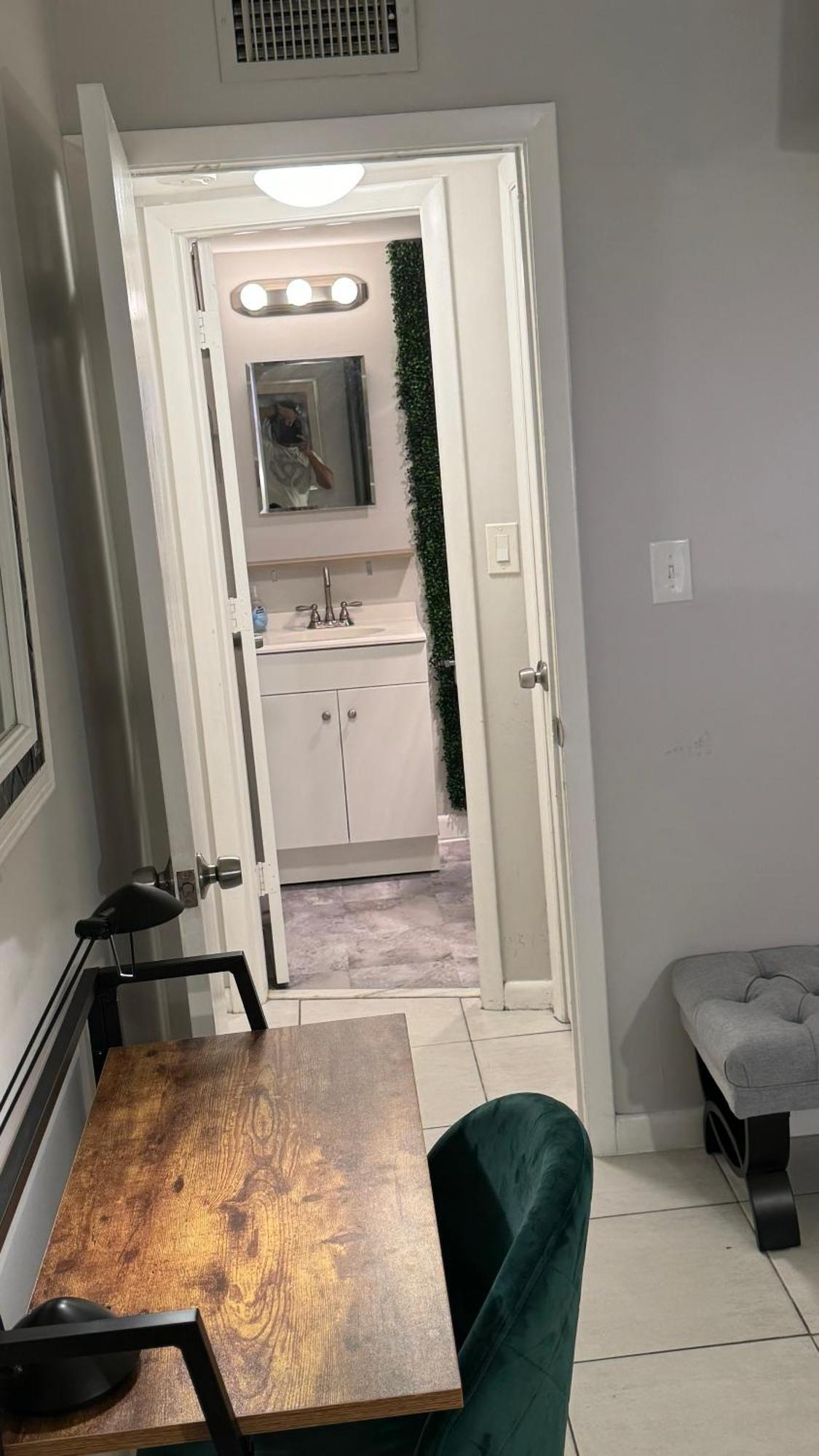 Fort Lauderdale Elegant Room Rental With Private Bath And Entrance Ngoại thất bức ảnh